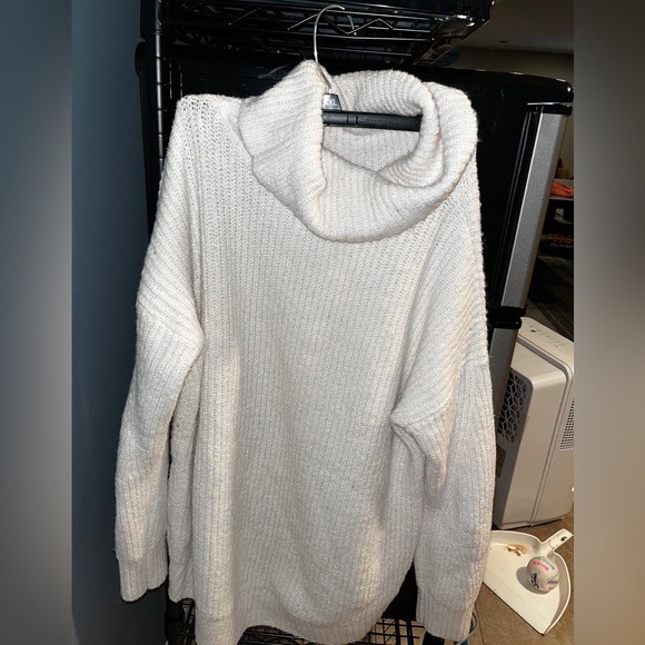 White Turtleneck Sweater - Picture 1 of 1